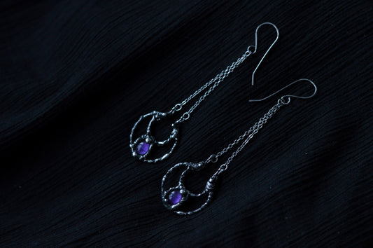 AMETHYST MOON EARRINGS - Myrkra Staðr