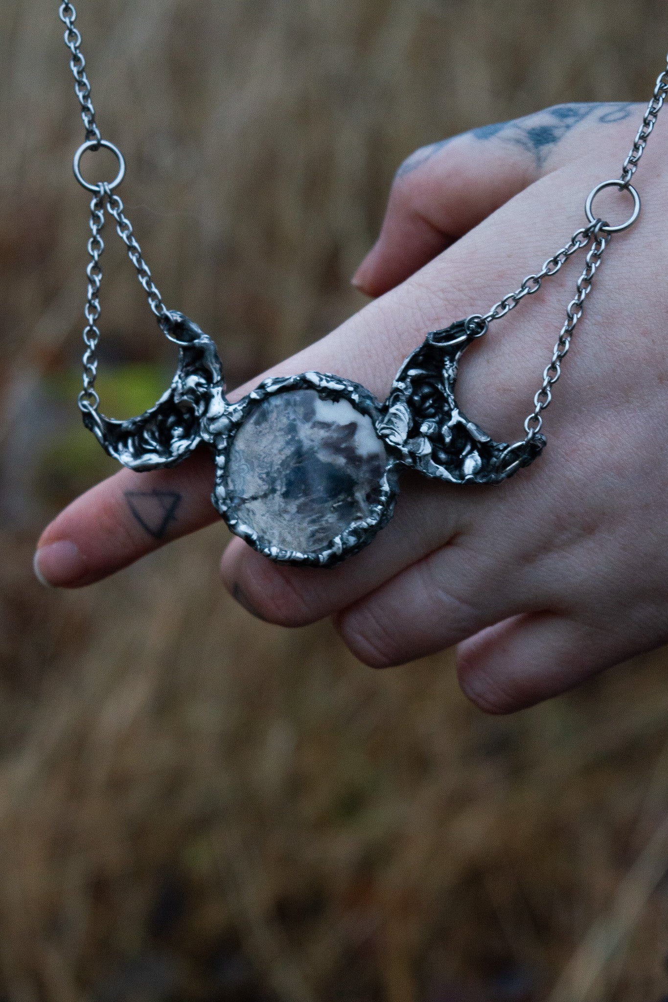 TRIPLE MOON AGATE NECKLACE