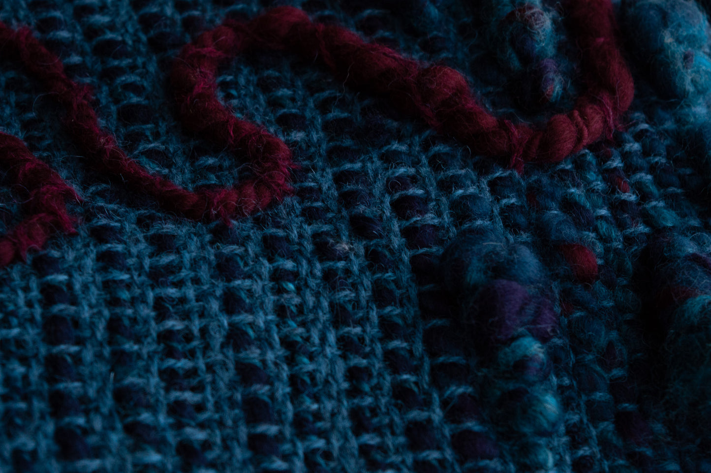 ORM SHAWL - Myrkra Staðr