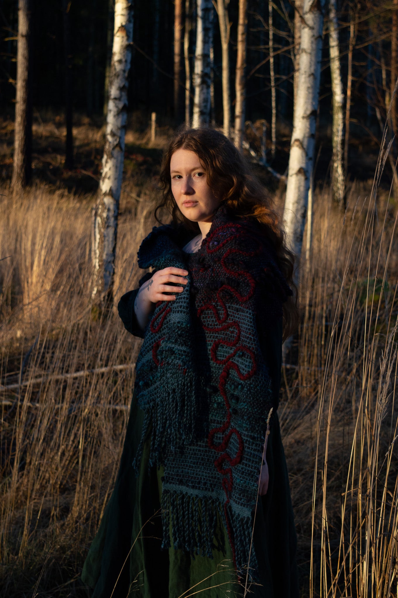 ORM SHAWL - Myrkra Staðr