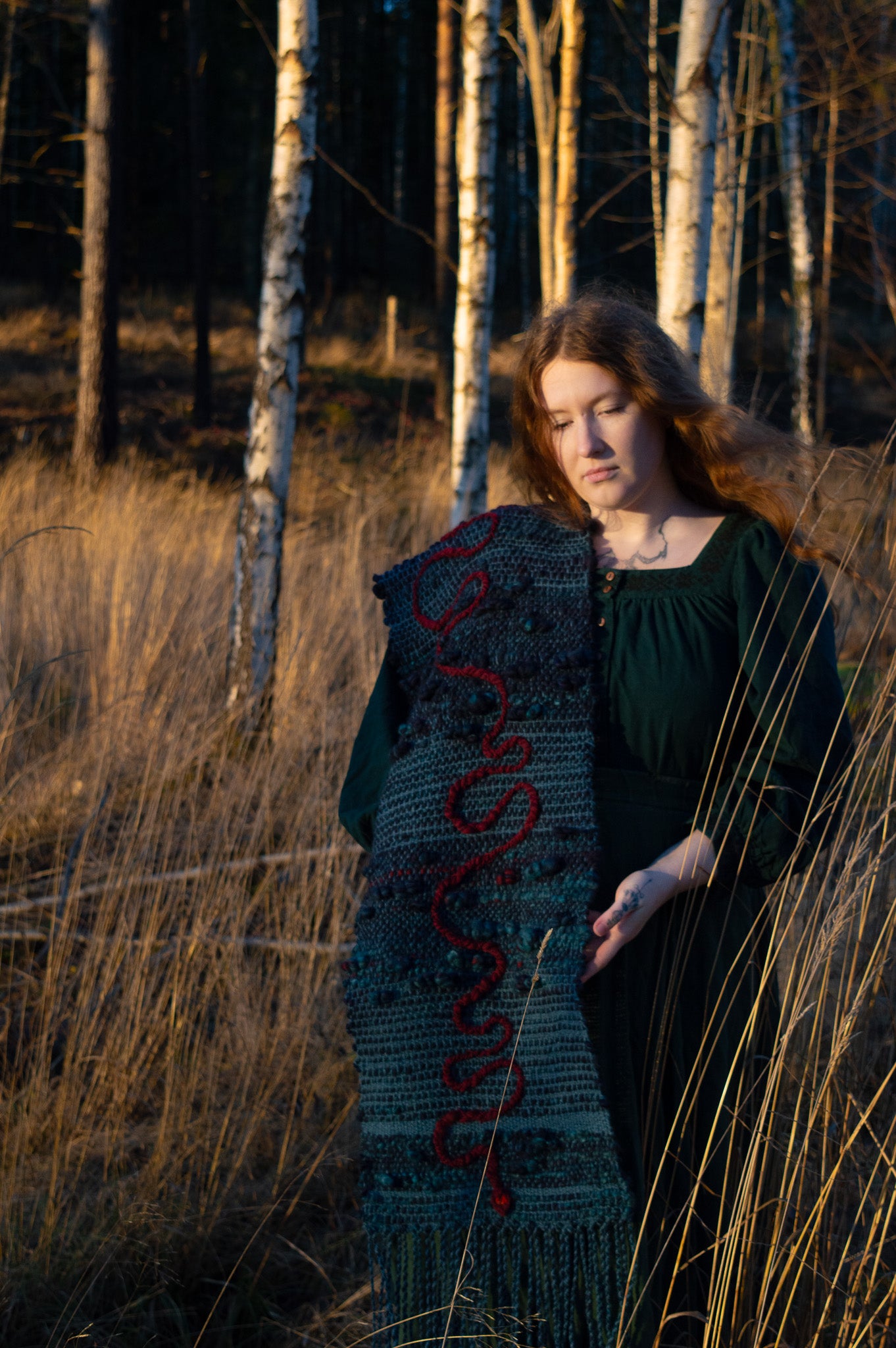 ORM SHAWL - Myrkra Staðr