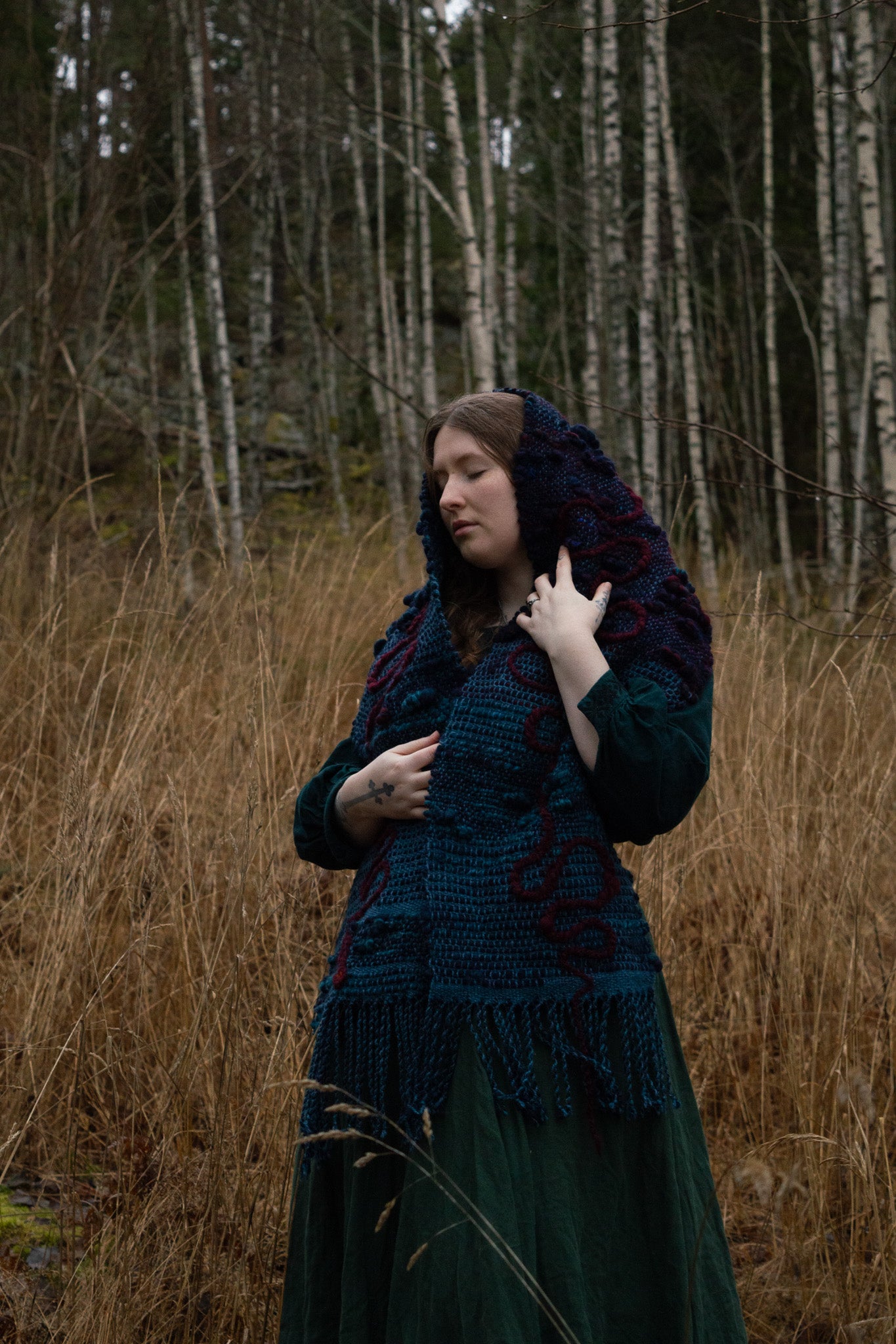 ORM SHAWL - Myrkra Staðr