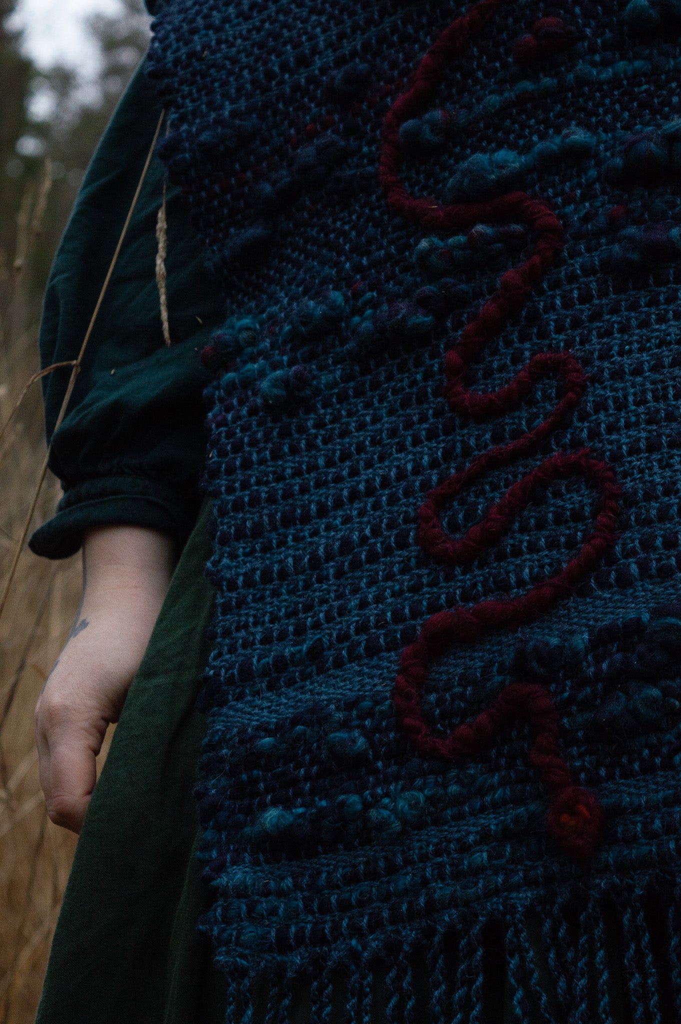 ORM SHAWL - Myrkra Staðr