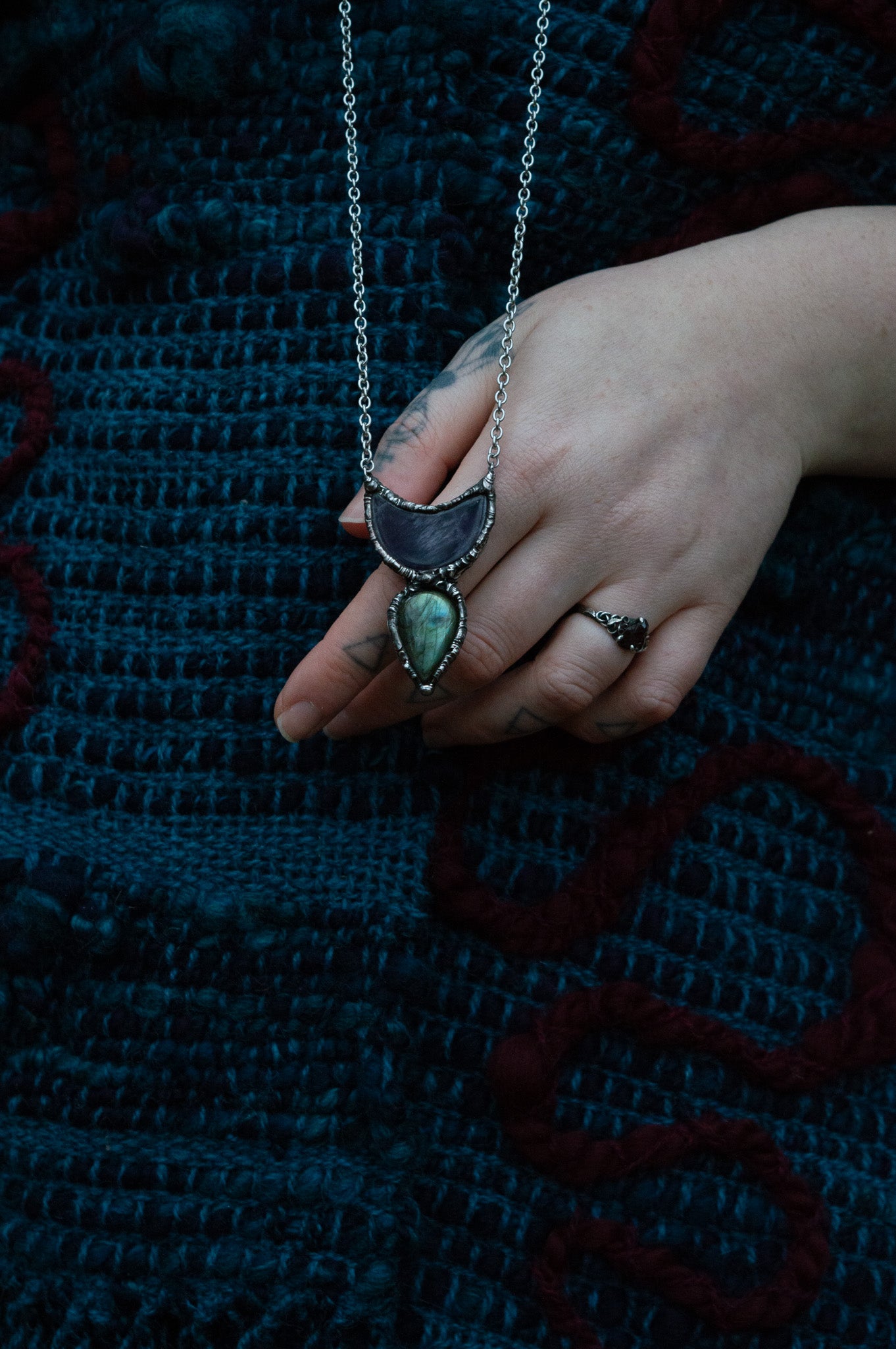 AMETHYST MOON & LABRADORITE NECKLACE - Myrkra Staðr
