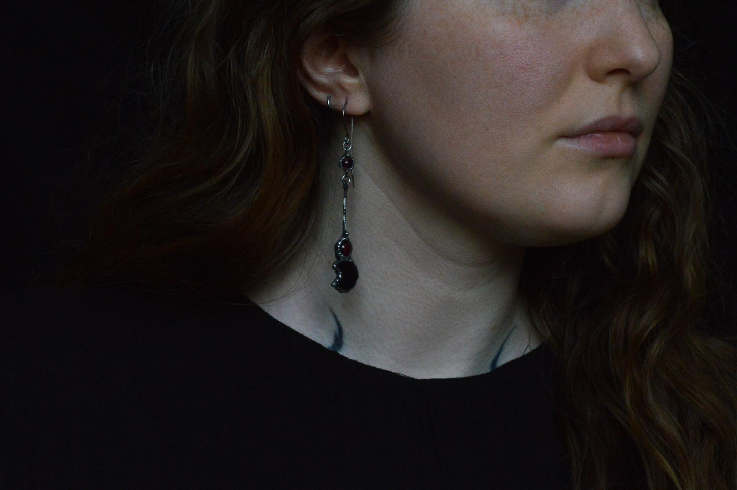 OBSIDIAN MOON EARRINGS - Myrkra Staðr