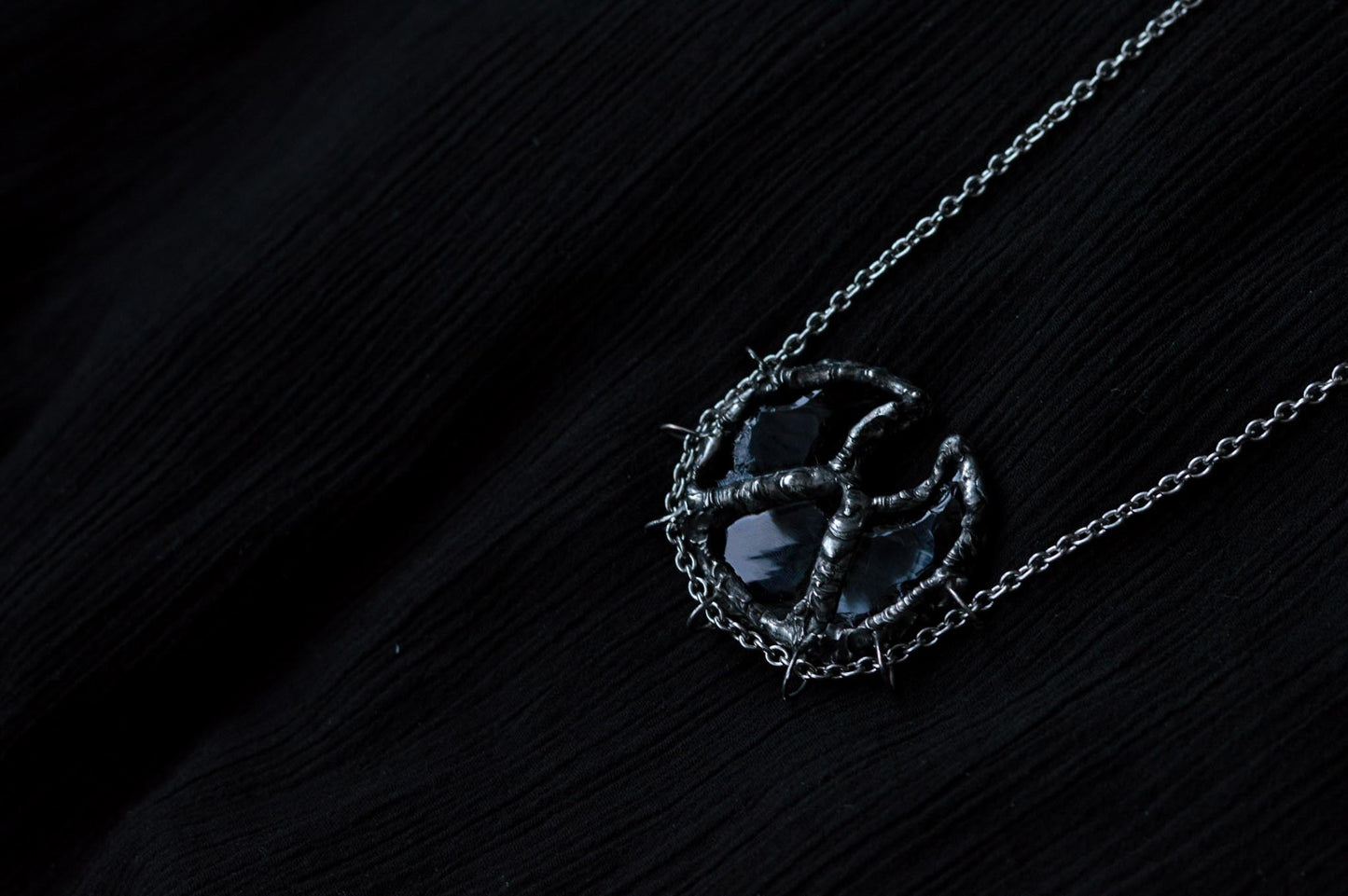 OBSIDIAN MOON NECKLACE - Myrkra Staðr