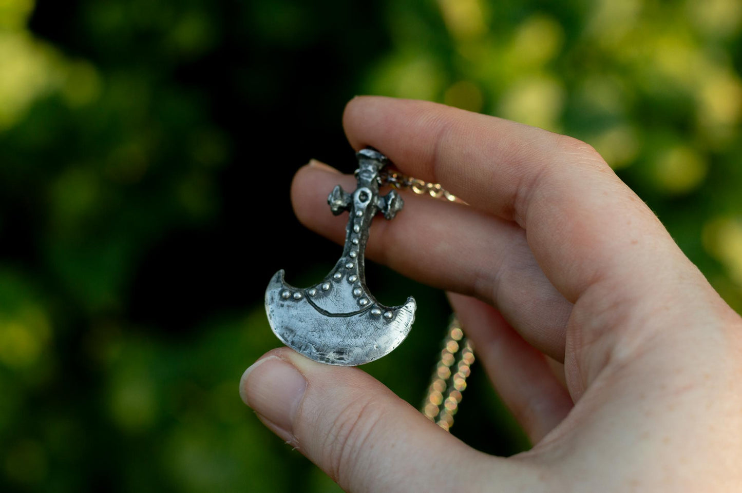 SKOGSTORP AXE NECKLACE - Myrkra Staðr