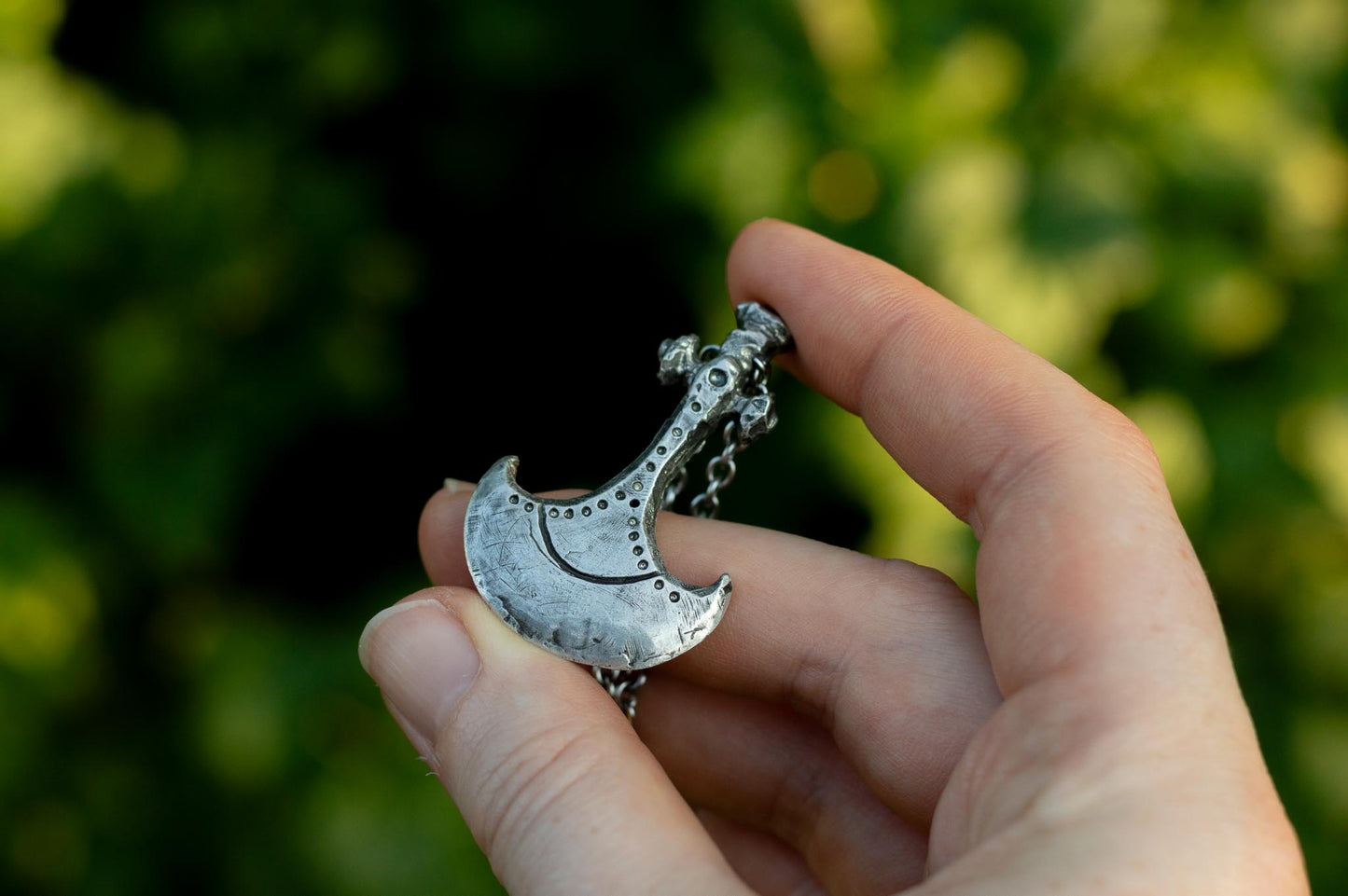 SKOGSTORP AXE NECKLACE - Myrkra Staðr