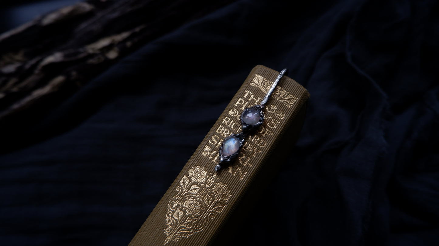 AGATE & MOONSTONES BOOKMARK - Myrkra Staðr