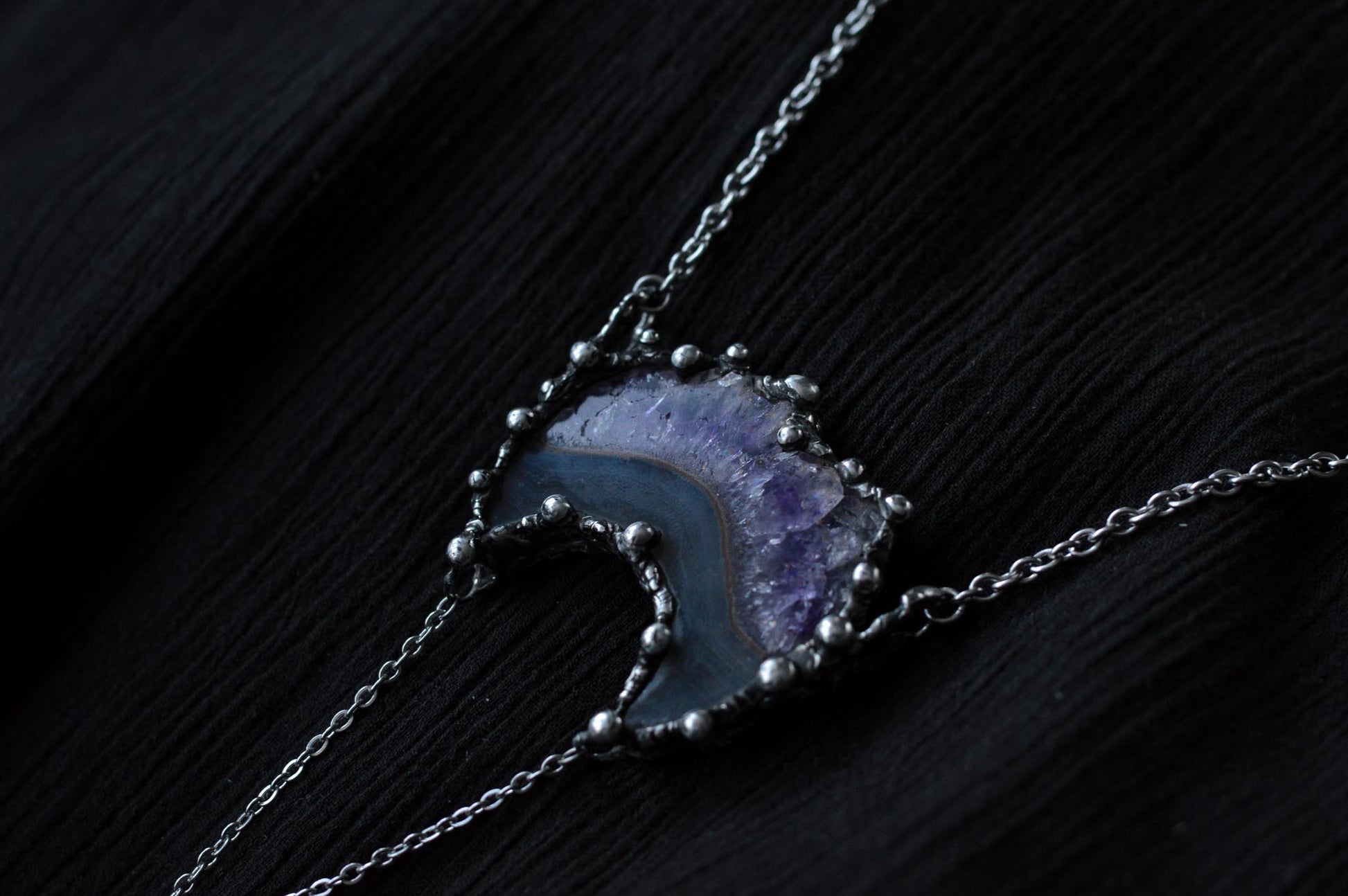 AMETHYST MOON NECKLACE - Myrkra Staðr