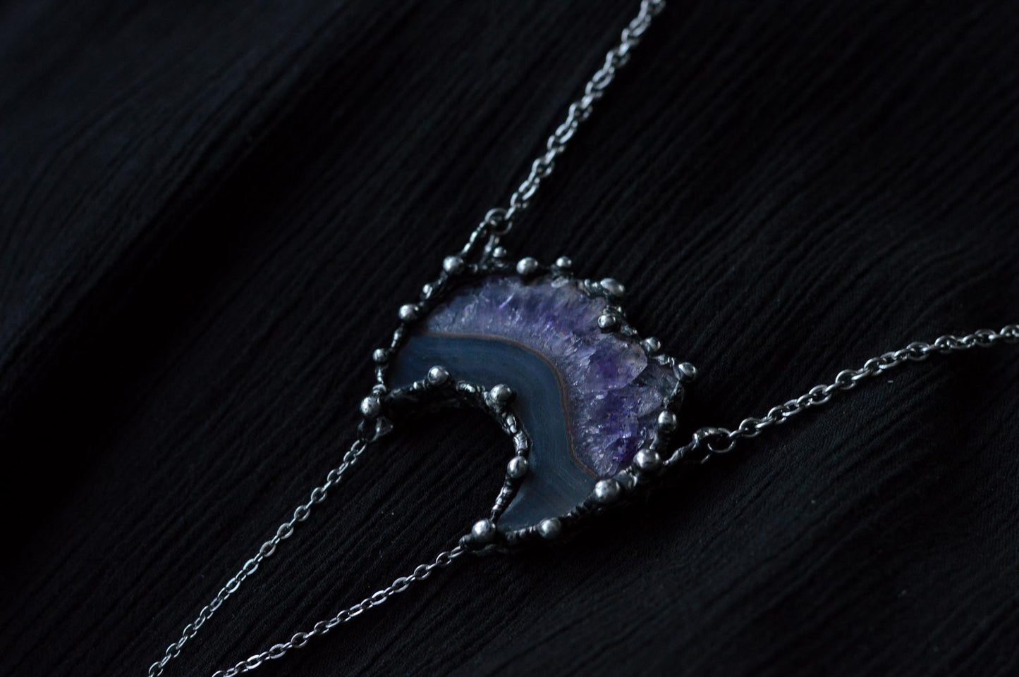 AMETHYST MOON NECKLACE - Myrkra Staðr