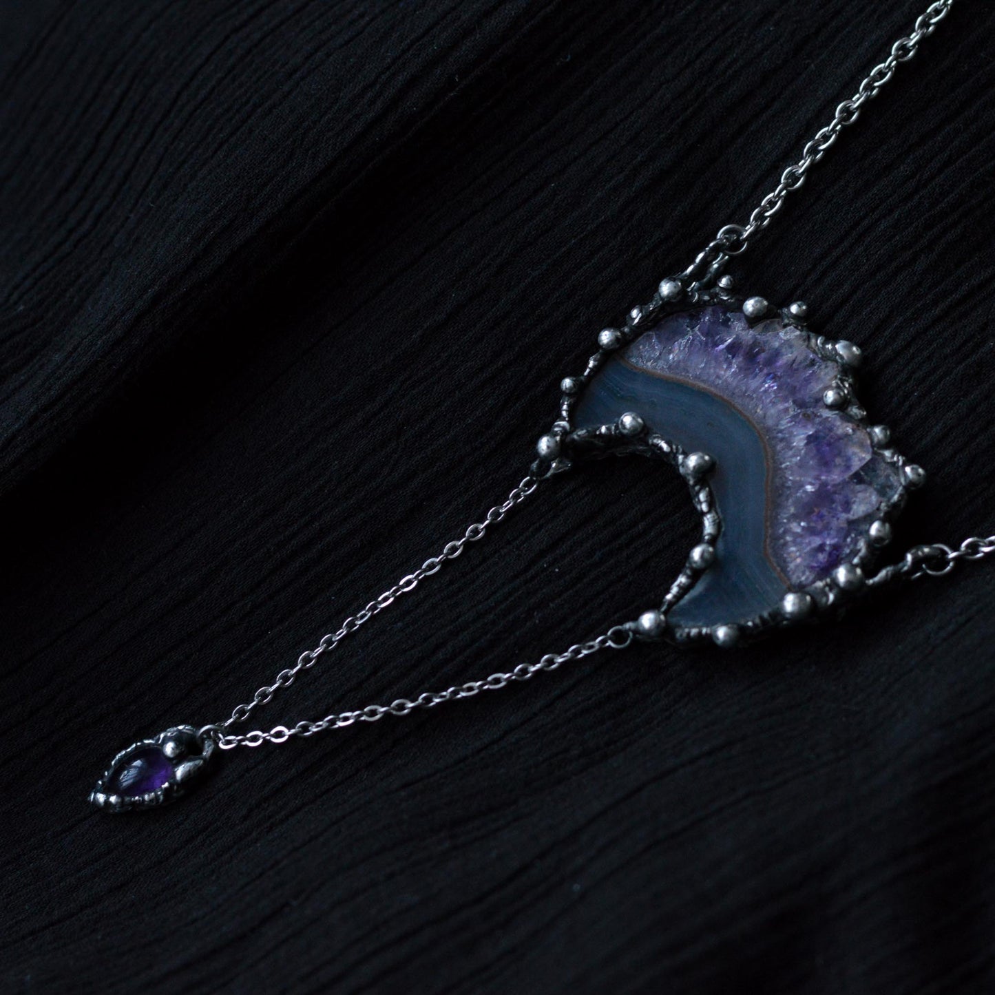 AMETHYST MOON NECKLACE - Myrkra Staðr