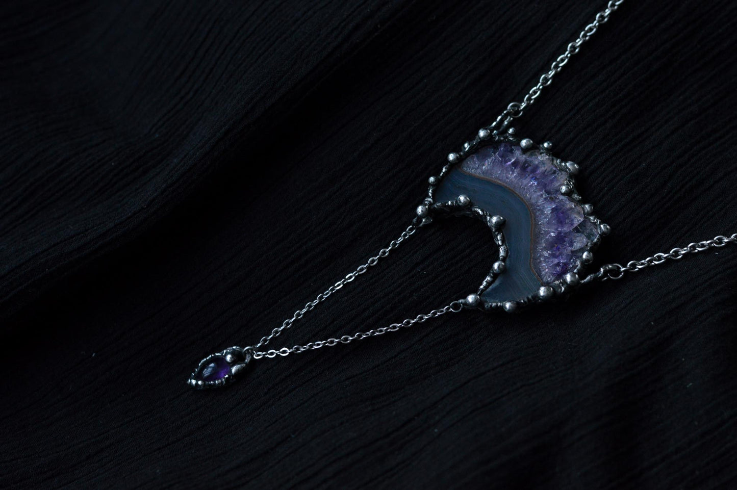 AMETHYST MOON NECKLACE - Myrkra Staðr