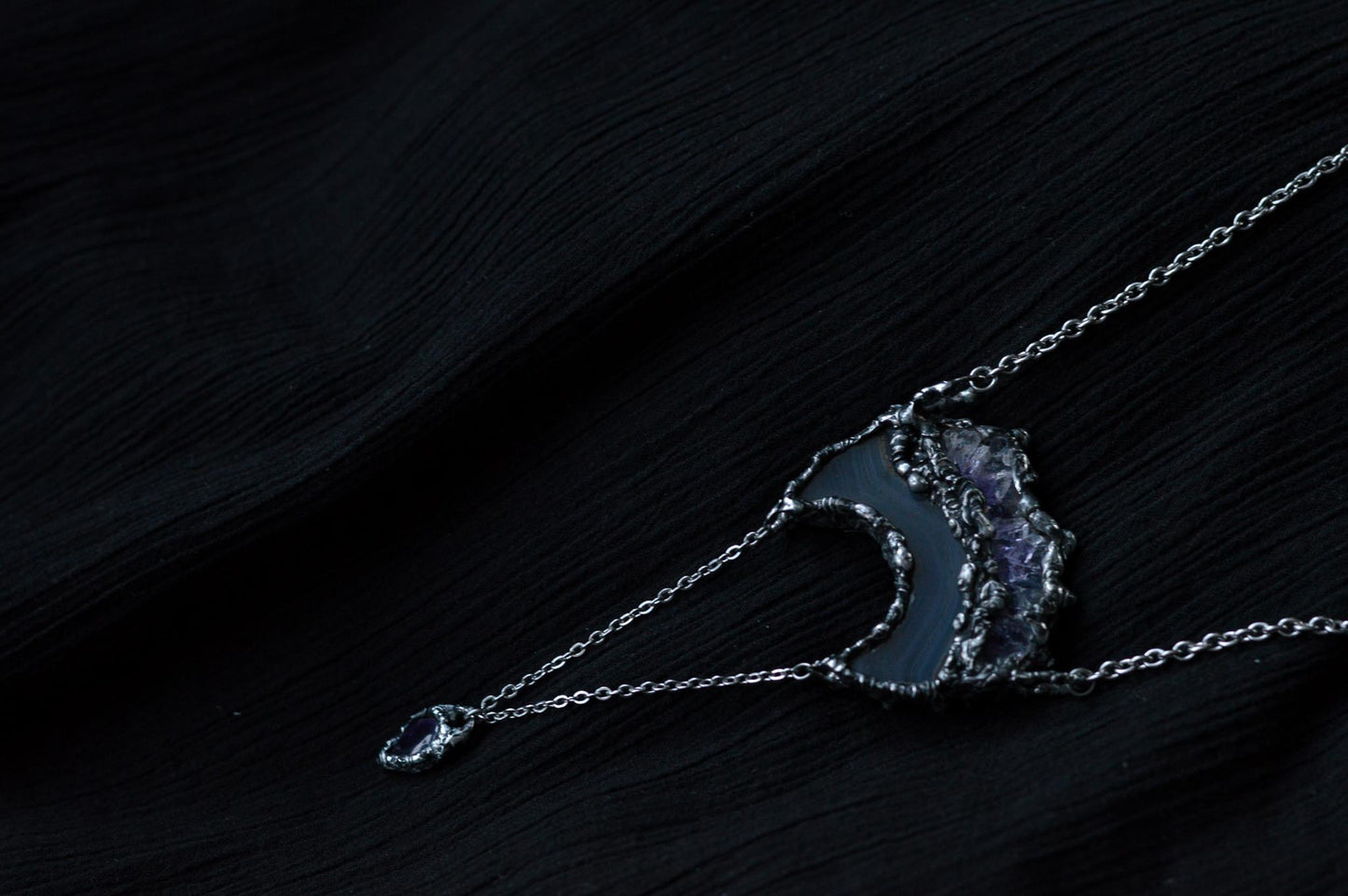 AMETHYST MOON NECKLACE - Myrkra Staðr