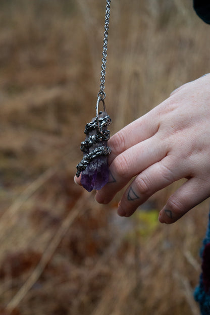 AMETHYST POINT NECKLACE